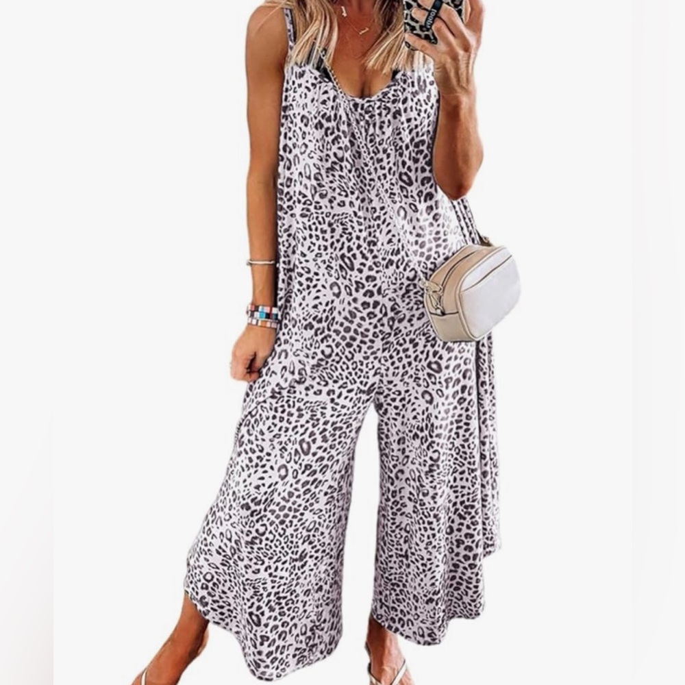 NWOT Women’s Spaghetti Strap Leopard print Romper 100% Polyester purple& white - Picture 1 of 4